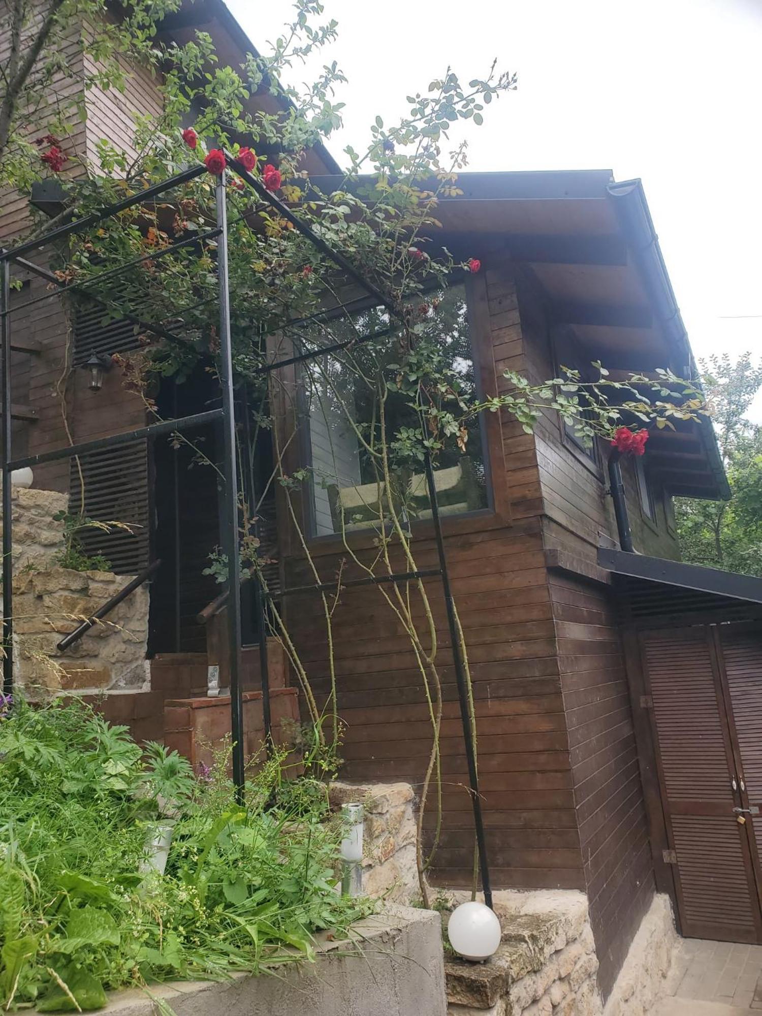 Pensiunea Casa Dacilor Podeni Luaran gambar