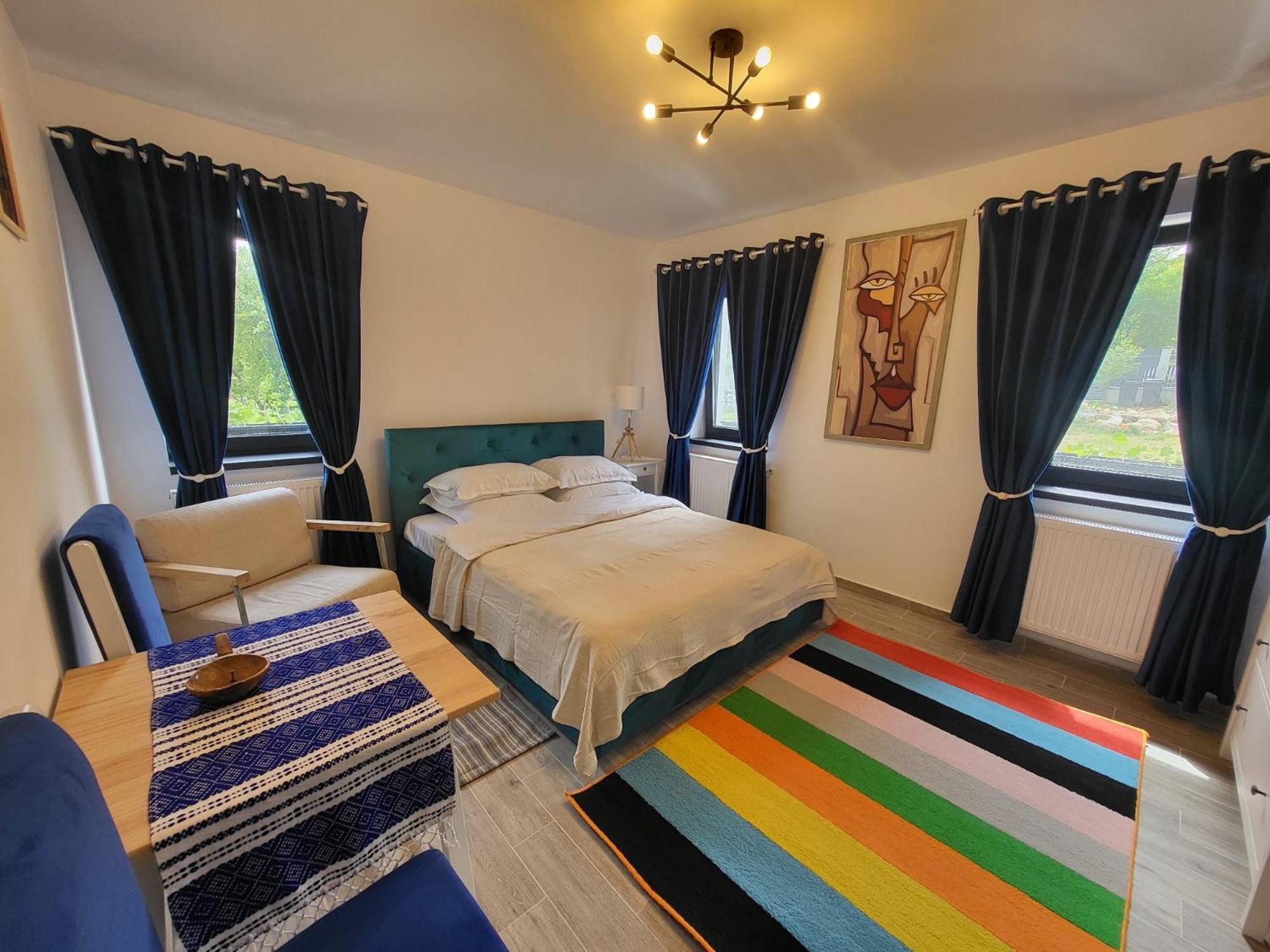Pensiunea Casa Dacilor Podeni Luaran gambar